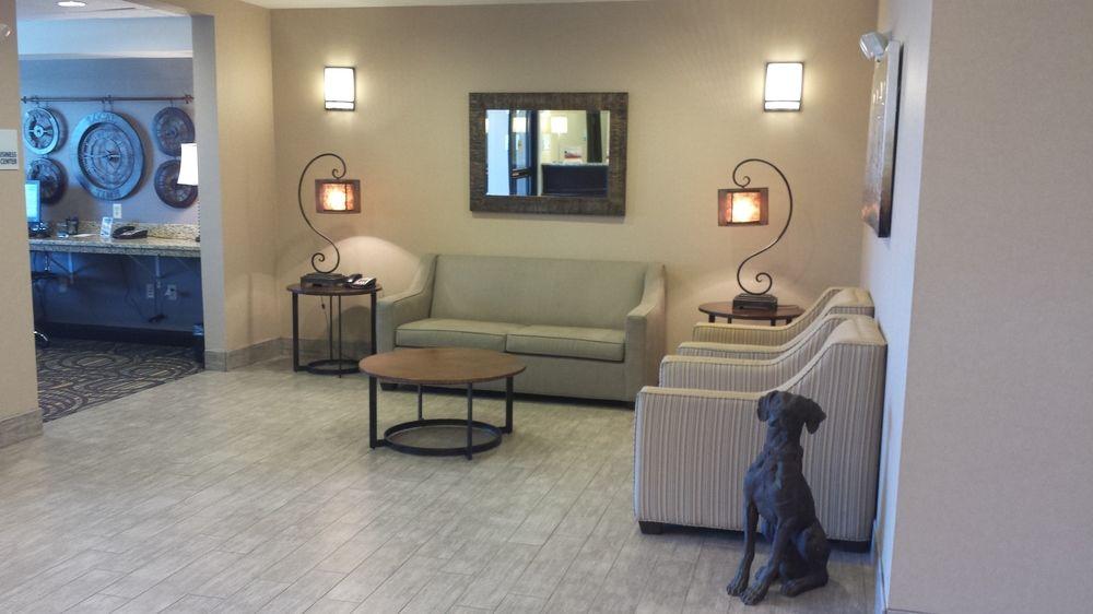 Holiday Inn Express & Suites Emporia Northwest By Ihg Kültér fotó