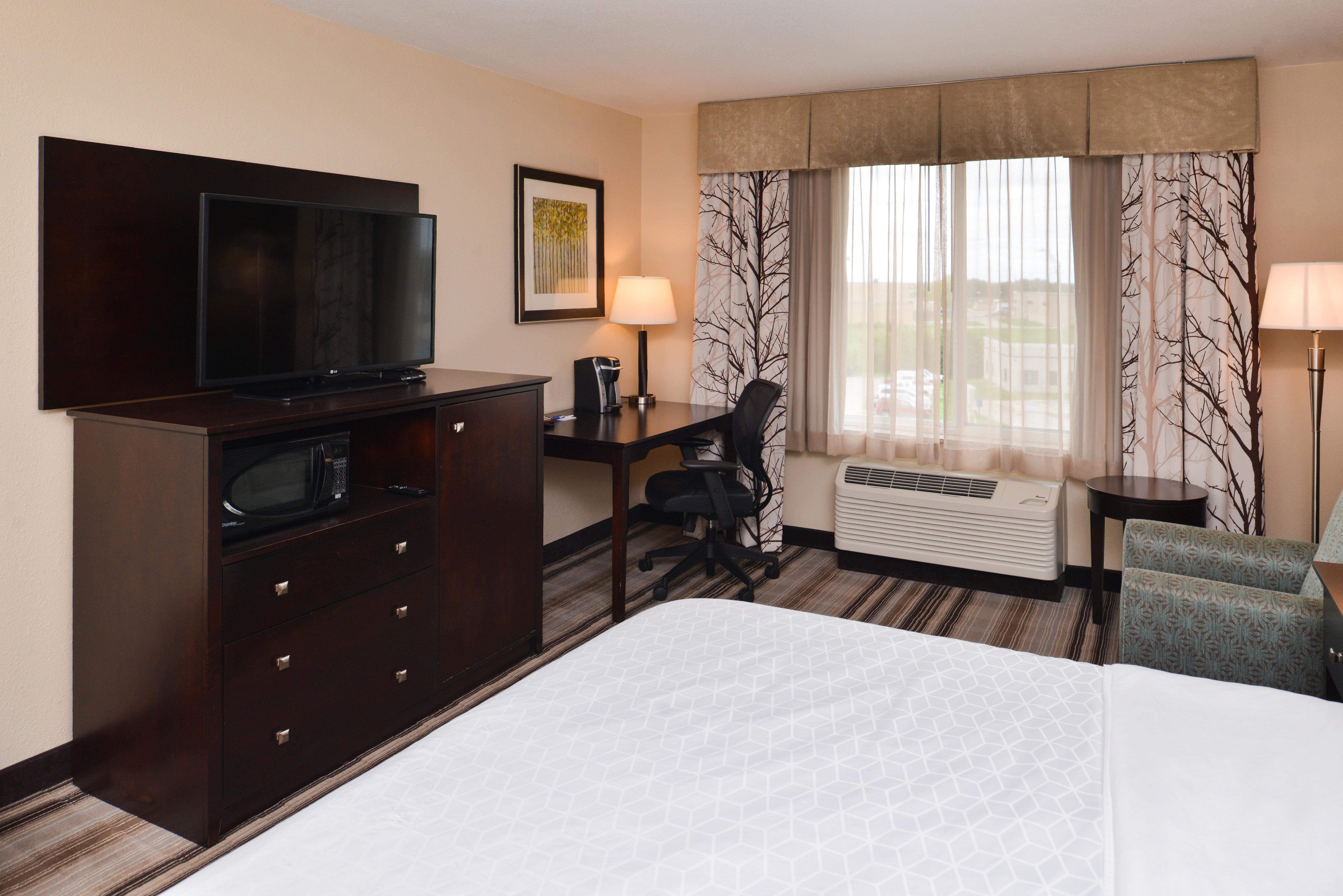 Holiday Inn Express & Suites Emporia Northwest By Ihg Kültér fotó