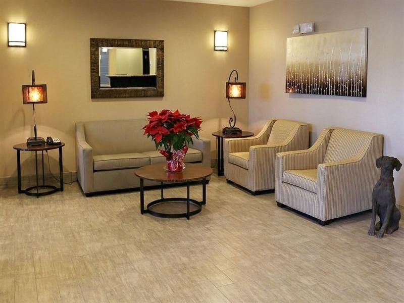 Holiday Inn Express & Suites Emporia Northwest By Ihg Kültér fotó