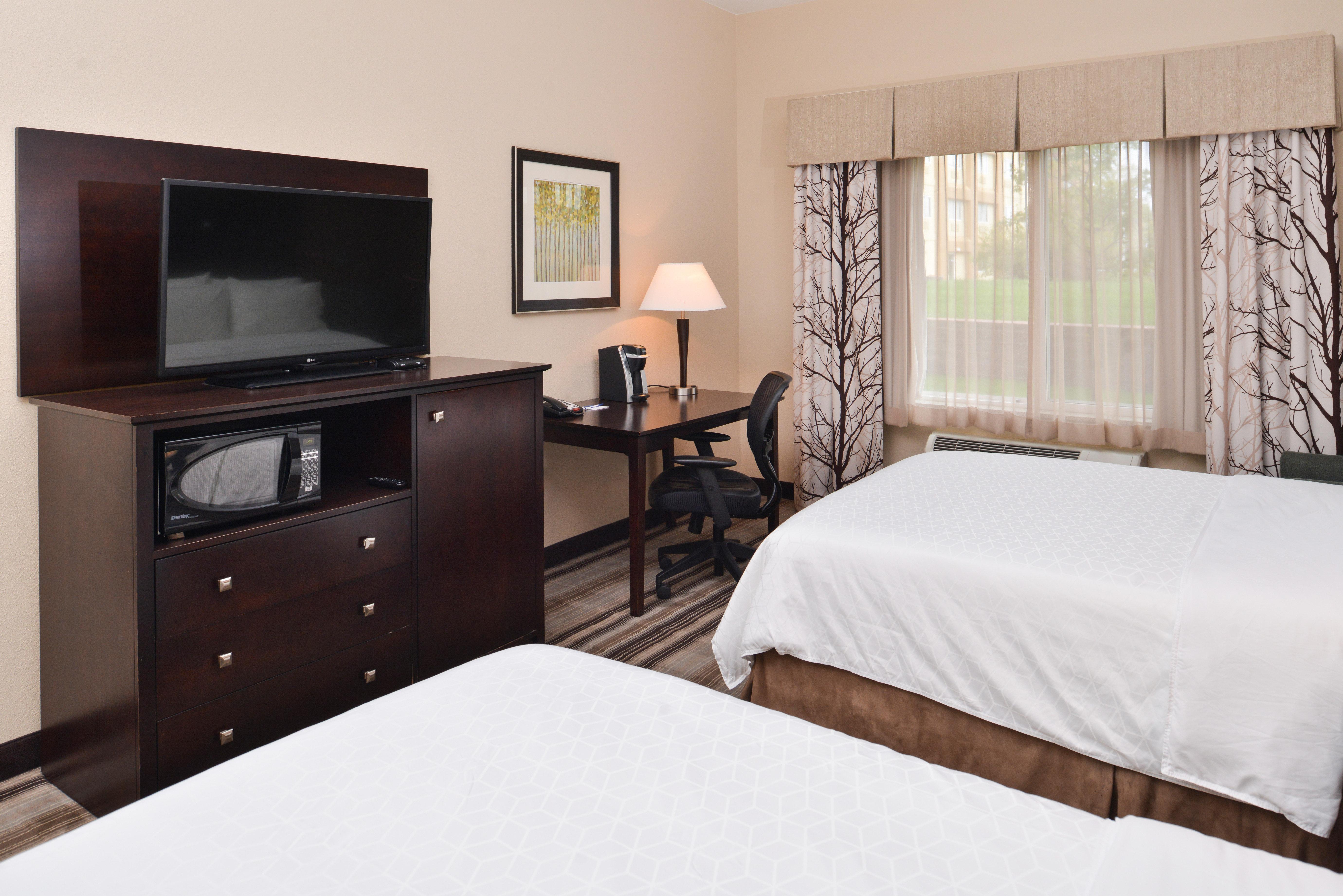 Holiday Inn Express & Suites Emporia Northwest By Ihg Kültér fotó
