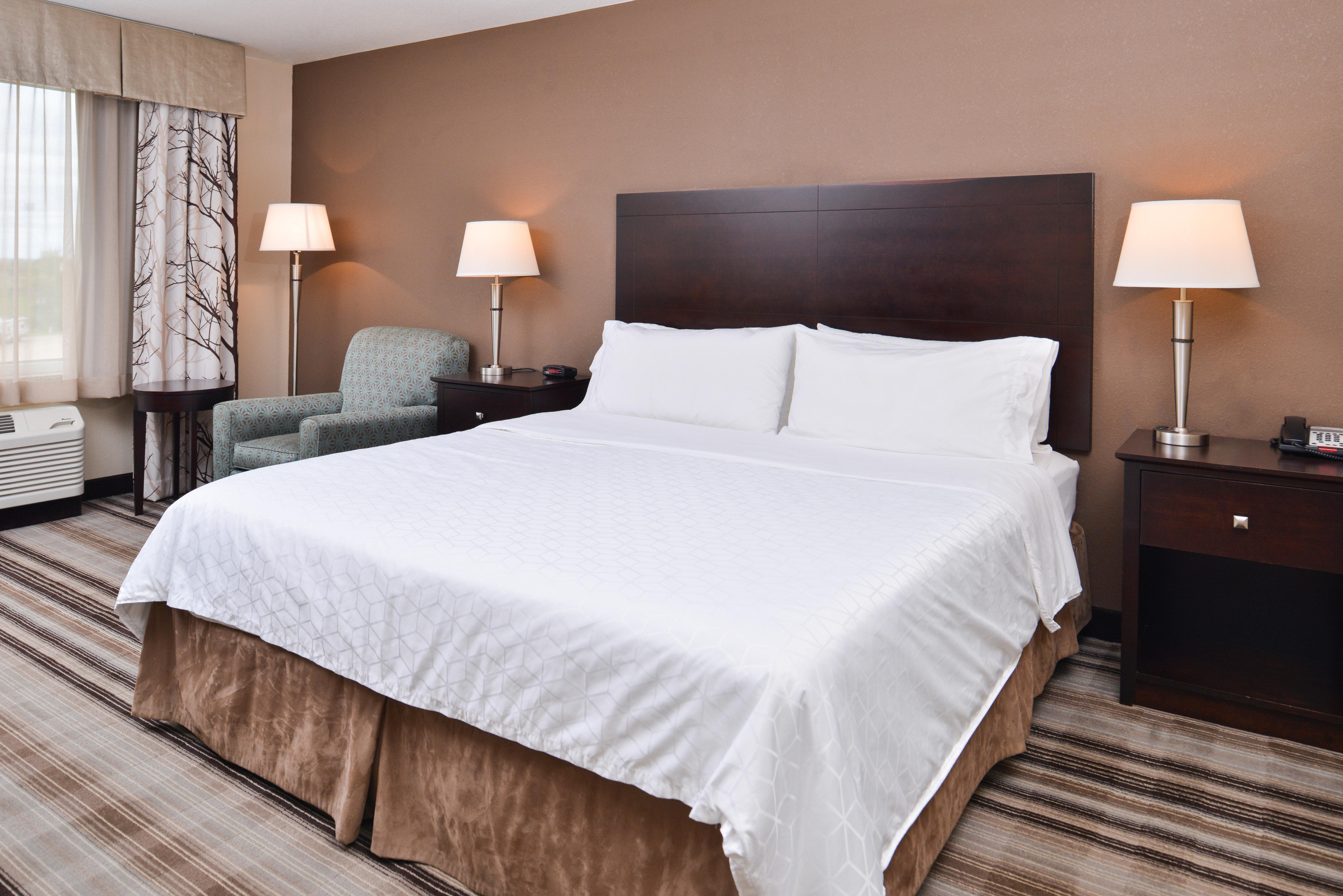 Holiday Inn Express & Suites Emporia Northwest By Ihg Kültér fotó