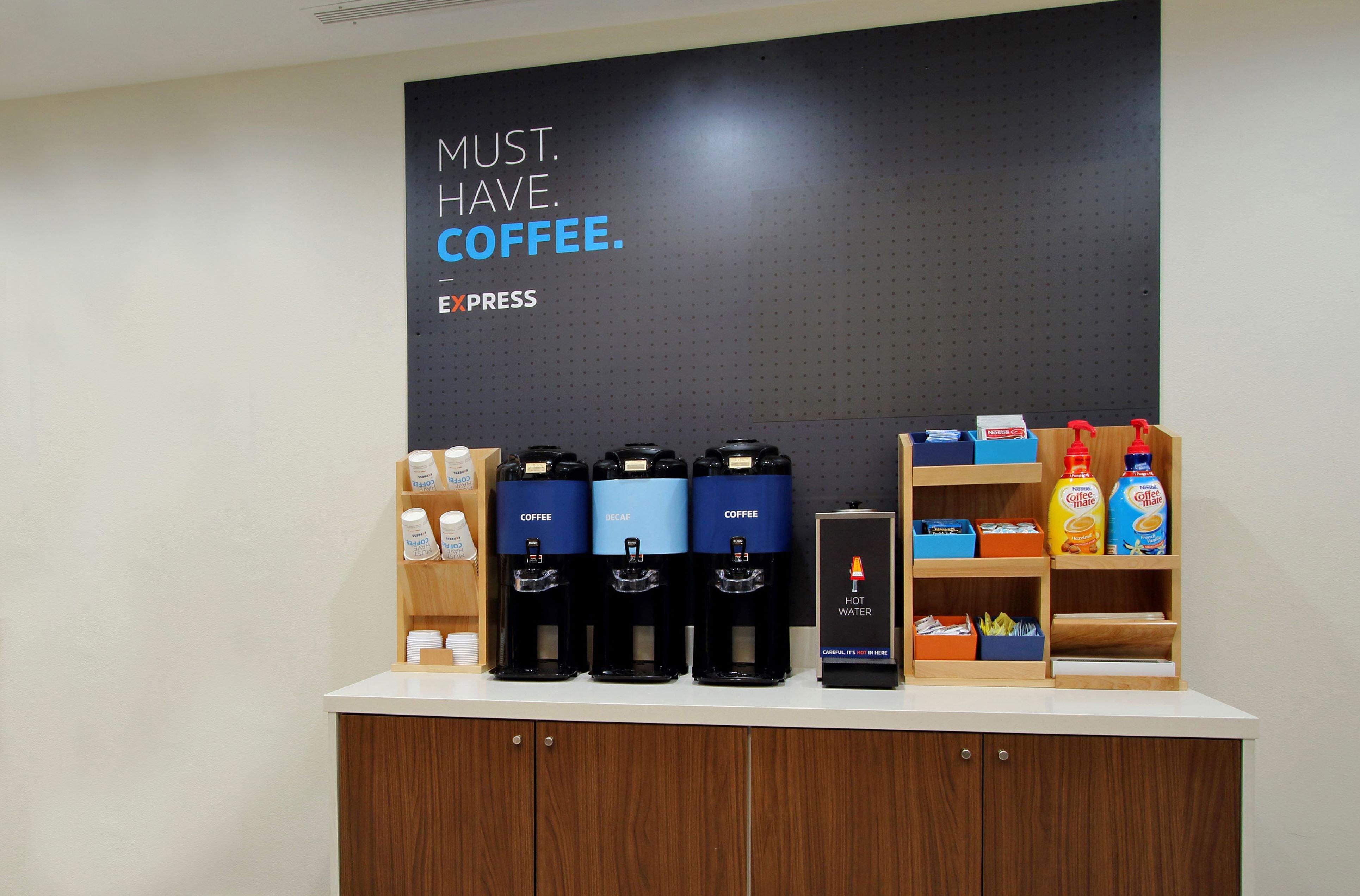 Holiday Inn Express & Suites Emporia Northwest By Ihg Kültér fotó