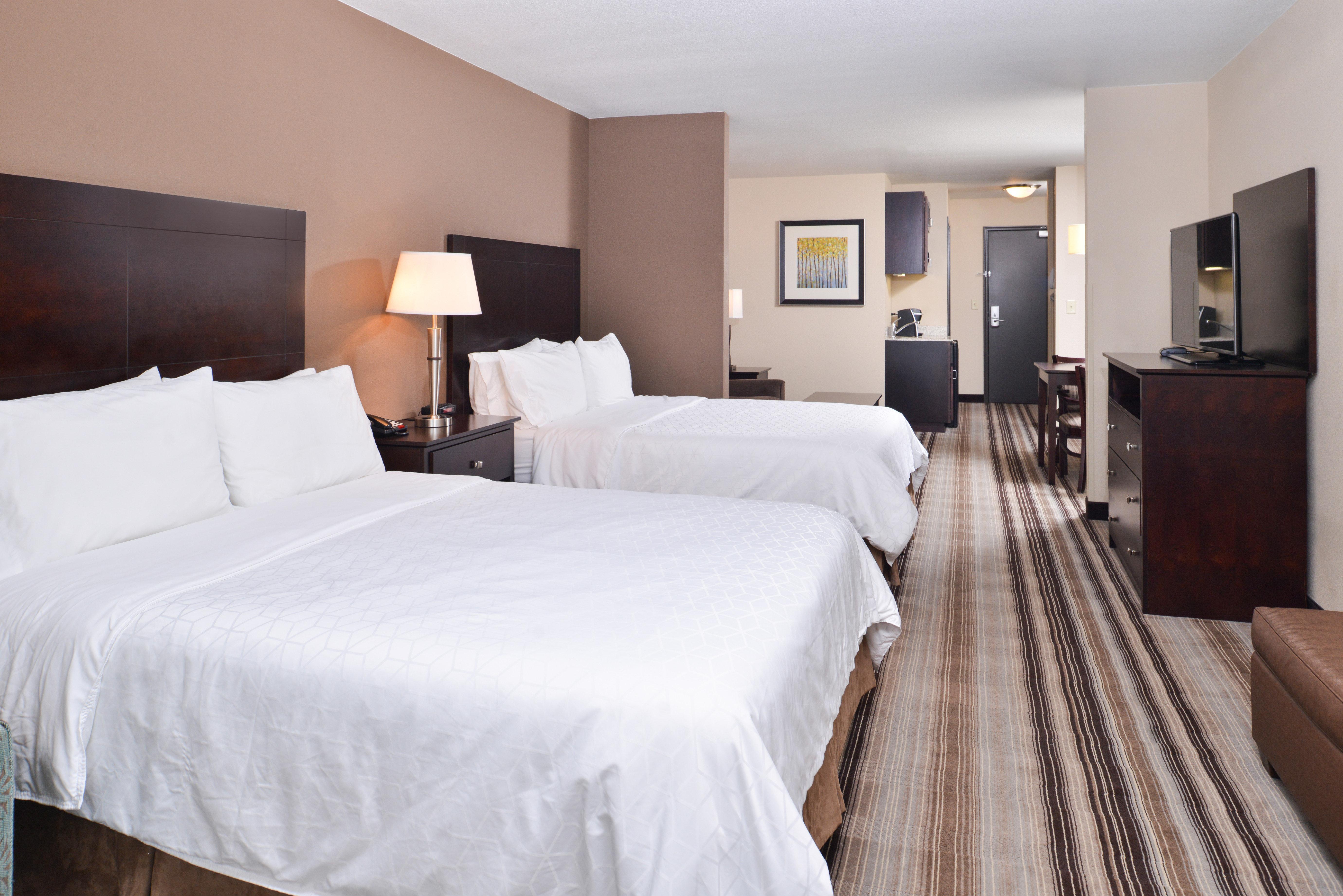Holiday Inn Express & Suites Emporia Northwest By Ihg Kültér fotó