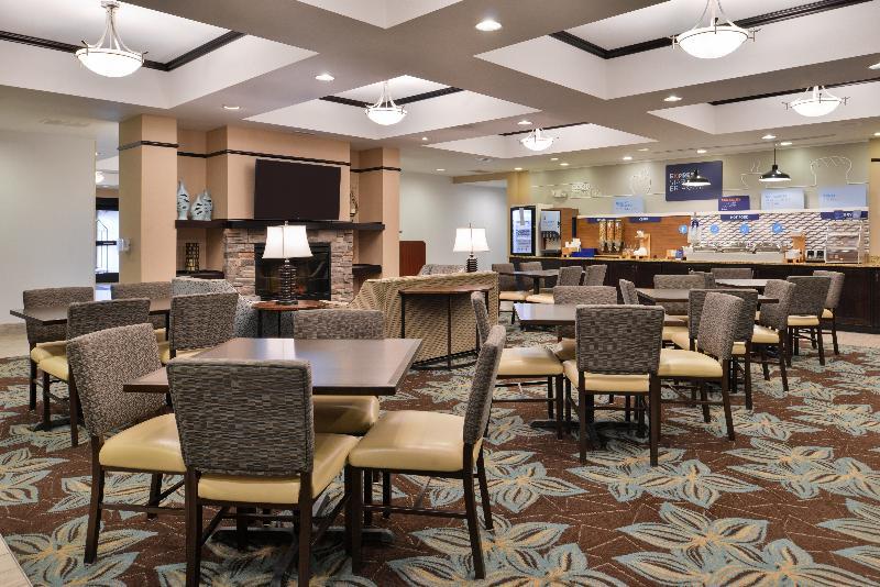 Holiday Inn Express & Suites Emporia Northwest By Ihg Kültér fotó